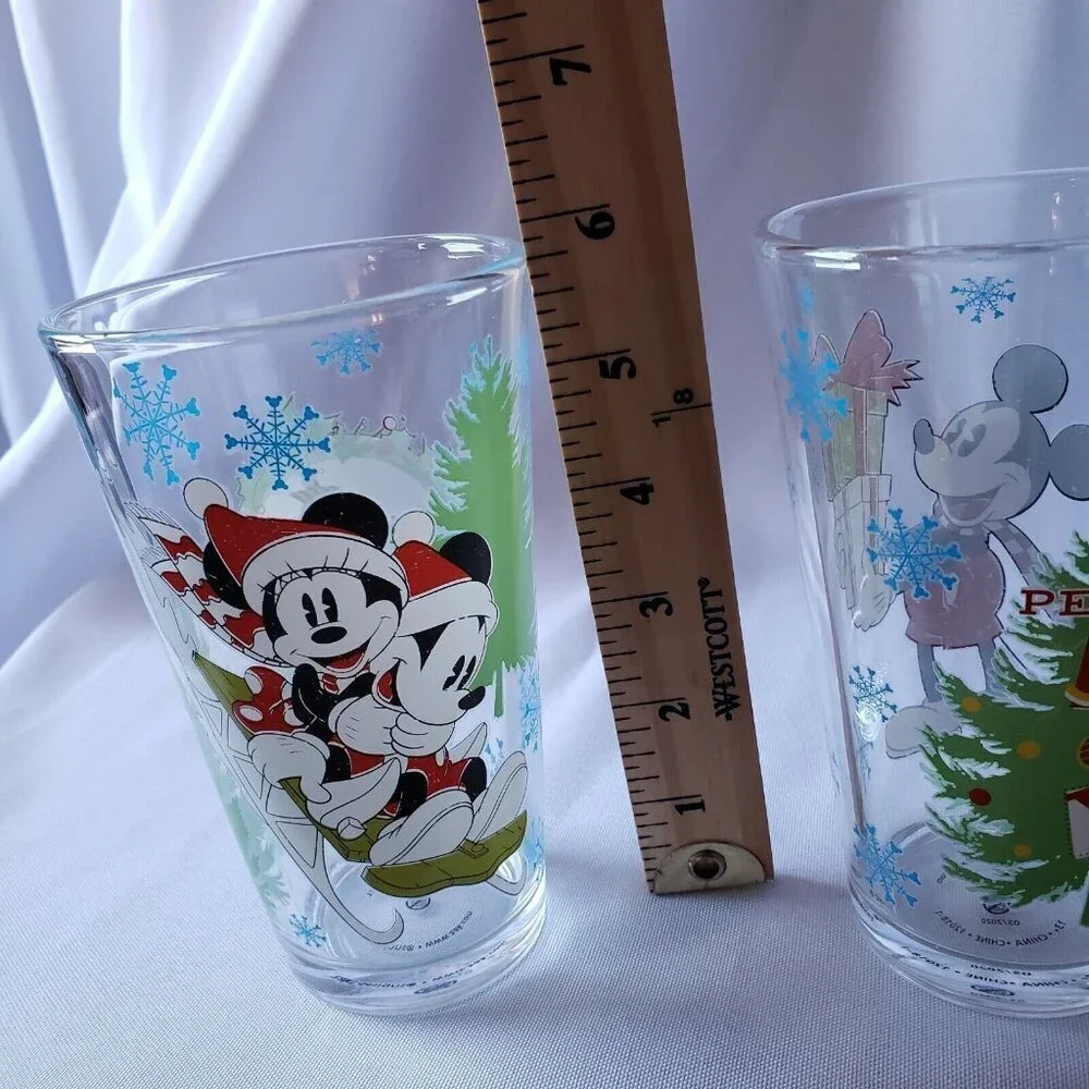 Zak! Disney Mickey Minnie Mouse Glassware Set of 2 Pint 16 ounce Christmas Cups